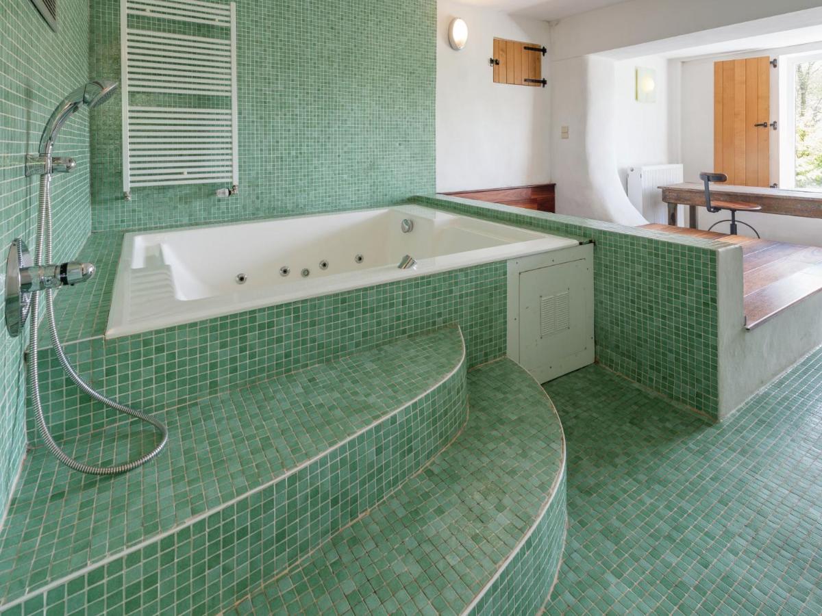 Beautiful Holiday Home In Redu With Whirlpool Luaran gambar